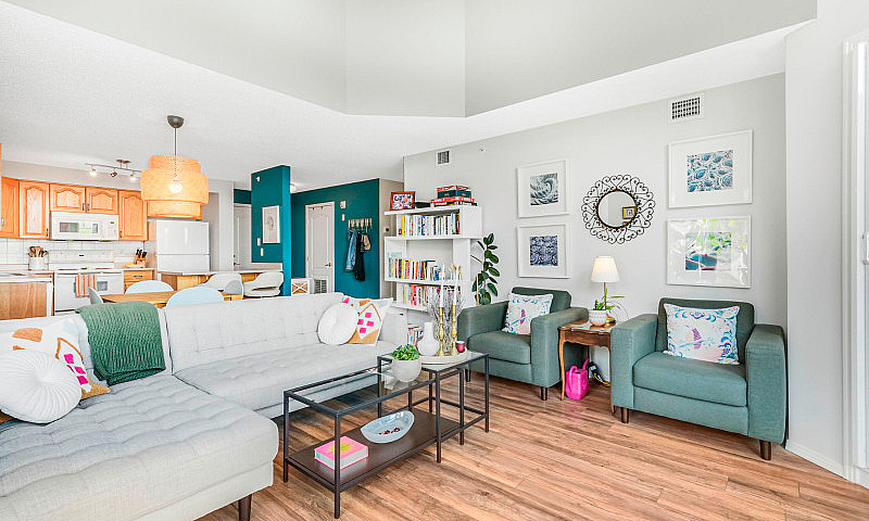 Uofa Condo 2 Bed 2 B...