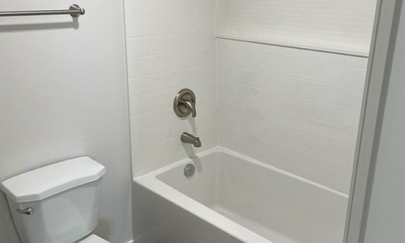 2 Bedroom Lower Suit...