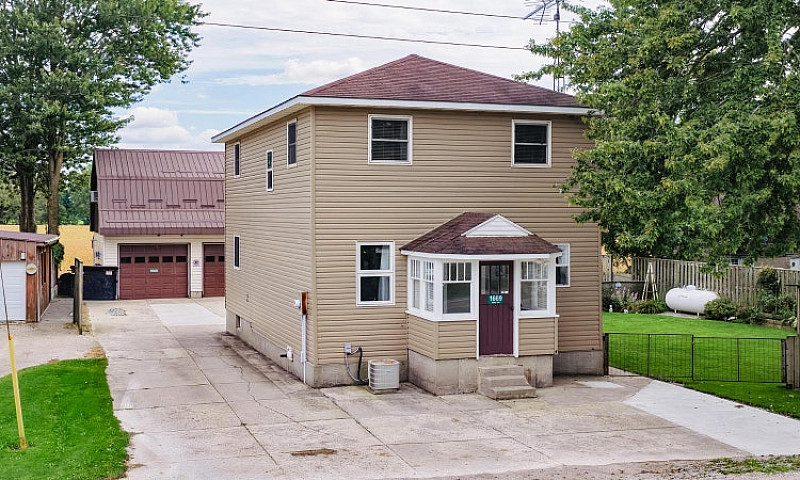 House With Heated Sh...