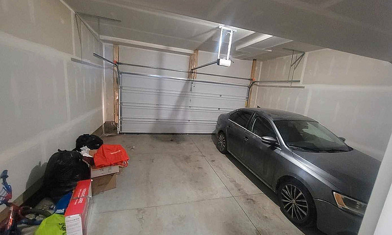 Townhouse For Rent 3...