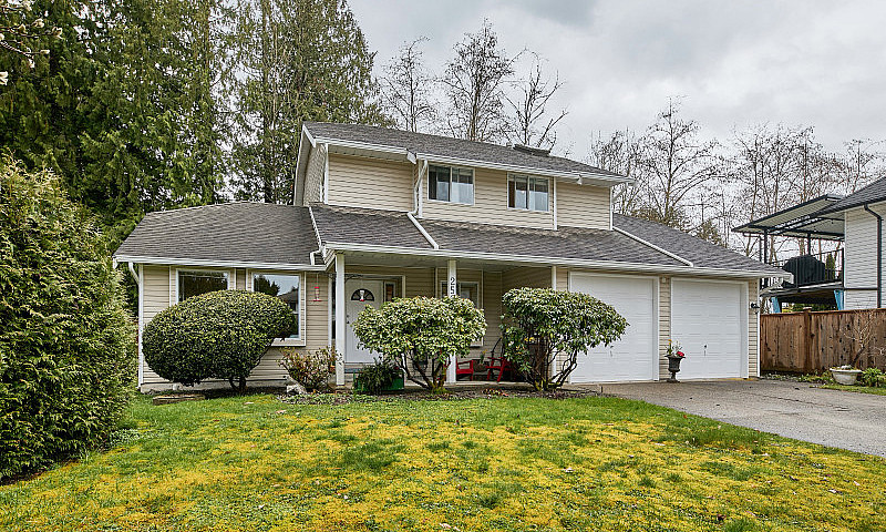 Spacious 5-Bedroom H...