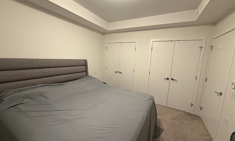 1 Bedroom & 1 Den Co...