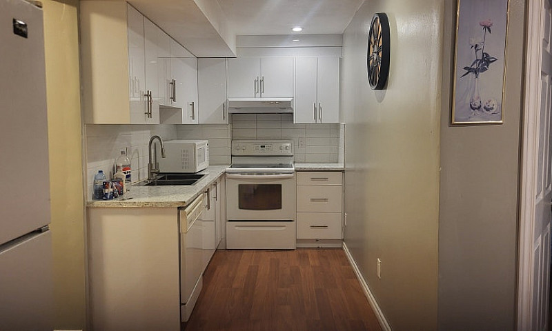 2 Bedroom Basement S...