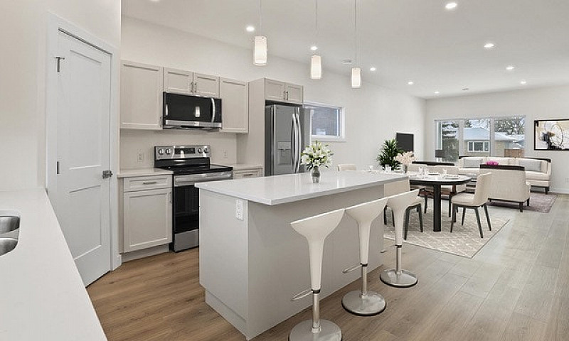 New Spacious 3 Bdrm ...