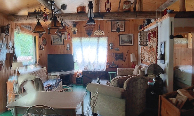 Beautiful Off-Grid C...