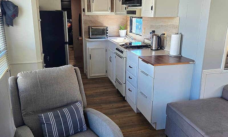 1 Bed 1 Bath For Sal...