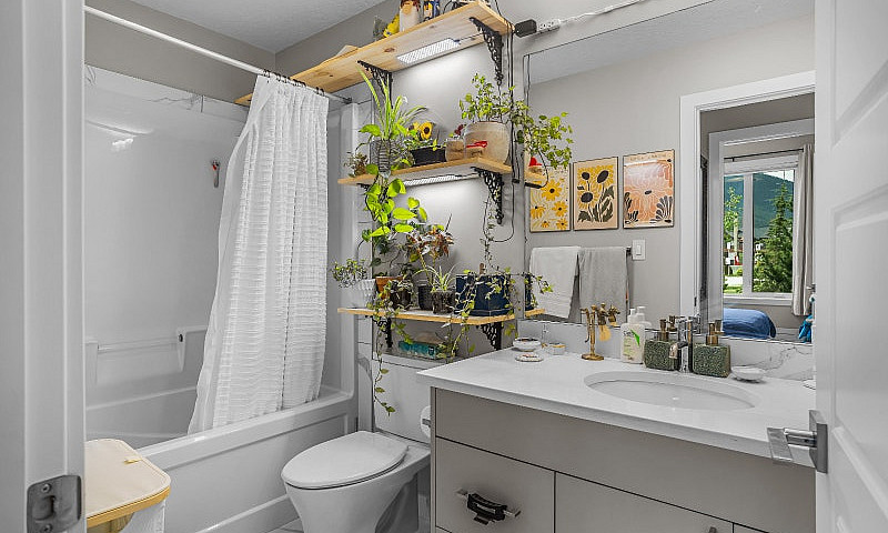 Former Showhome With...