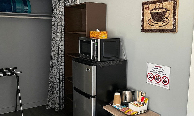 Bachelor Motel Room ...
