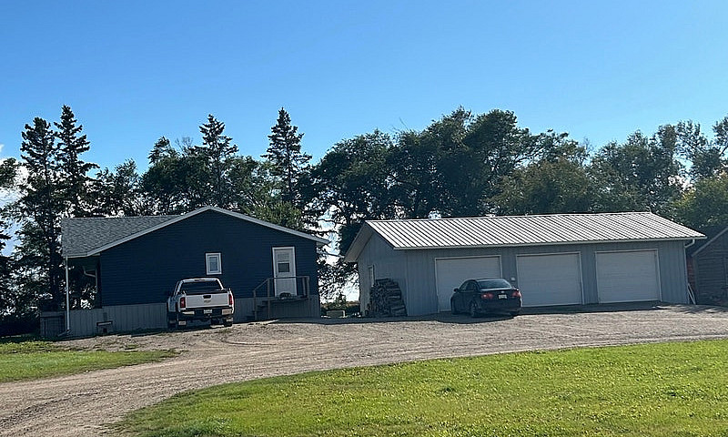 10.16-Acre Acreage ...