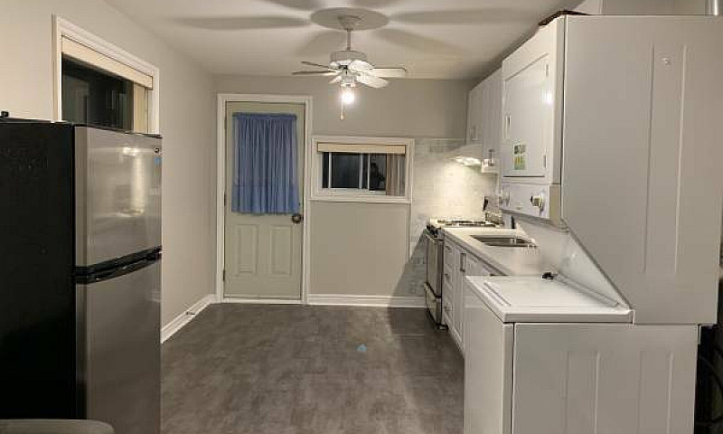 Bachelor Apartment N...