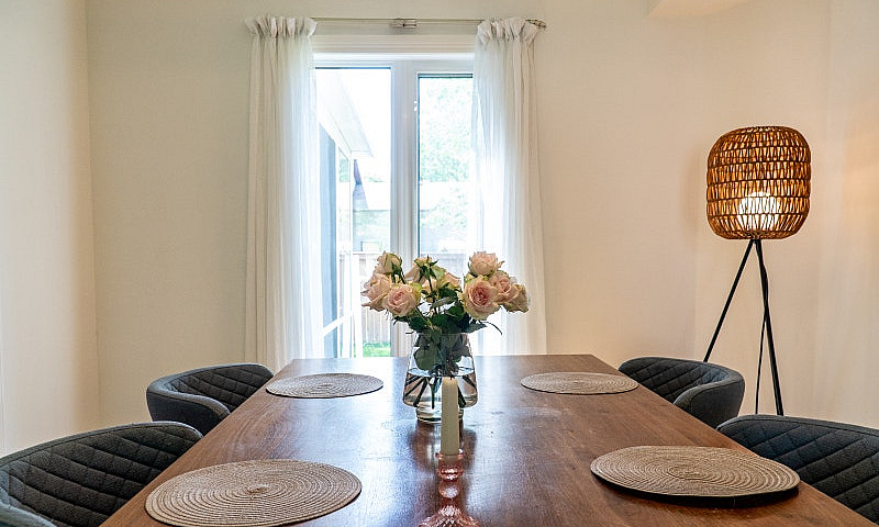 House For Sale In Ch...