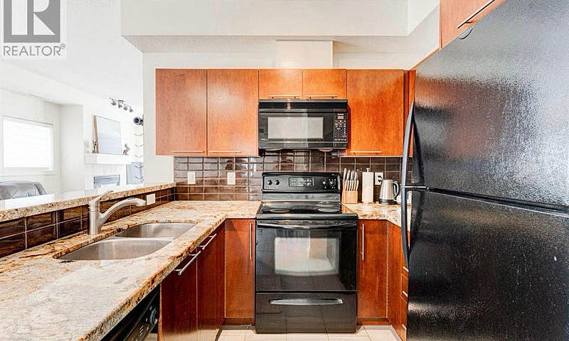 Marda Loop Condo - 2...