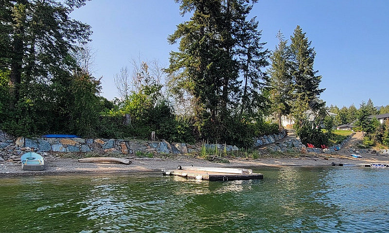 Shuswap Waterfront B...