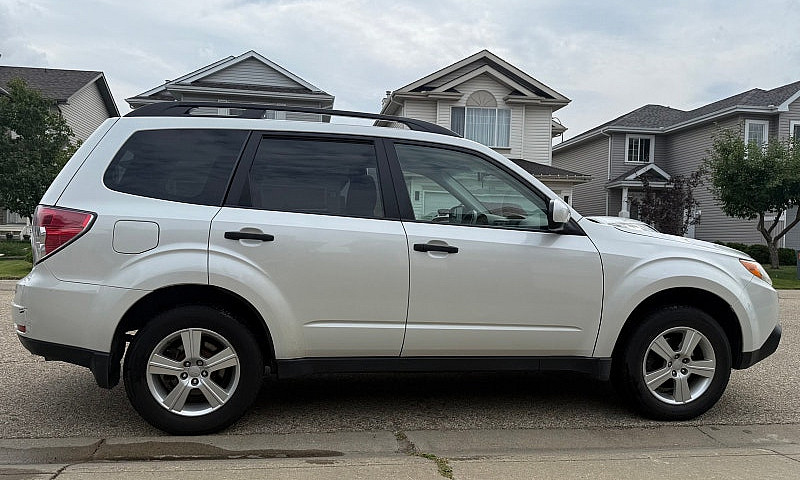 Subaru Forester 2011...