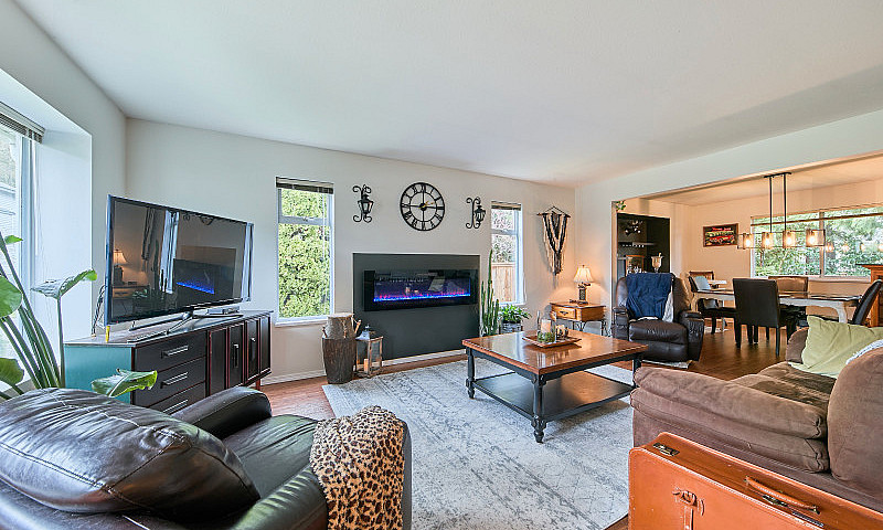 Spacious 5-Bedroom H...