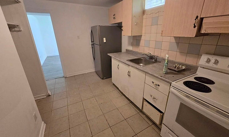 2 Bedroom Basement F...