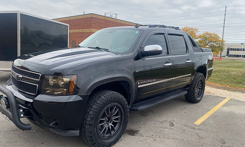 2009 Chevrolet Avala...