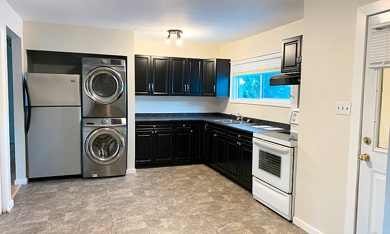 3 Bedroom Home On Qu...