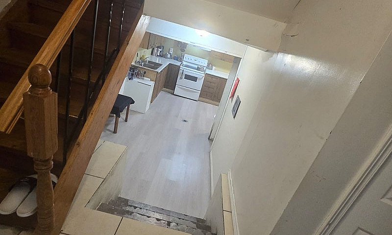 3 Bedroom Besmant Ap...