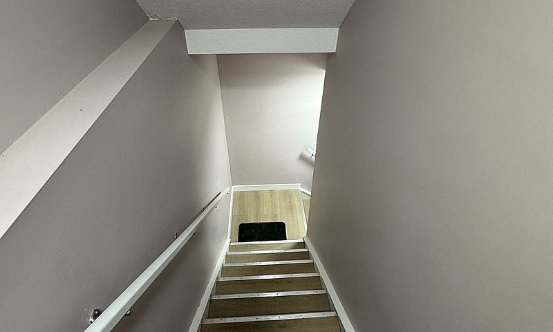 2 Bedroom Basement F...