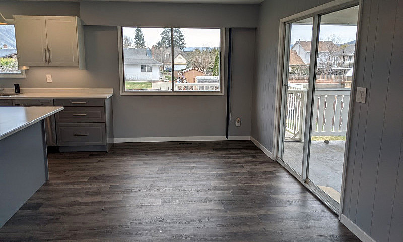 3 Bed + Den, 2 Bath ...