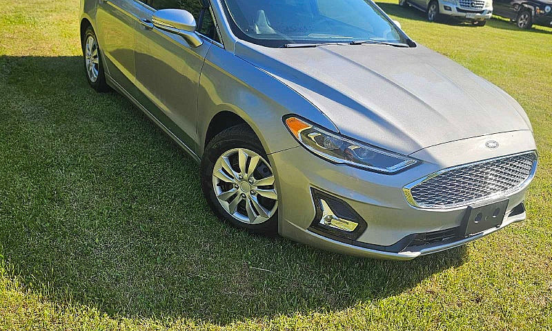 2020 Ford Fusion Tit...