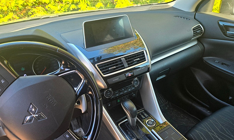 2019 Mitsubishi Ecli...