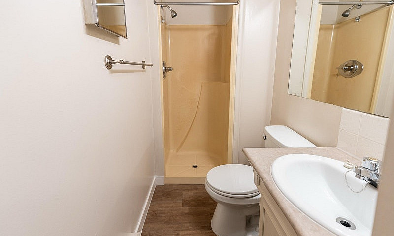 3 Bed 2 Bath Apt Sub...