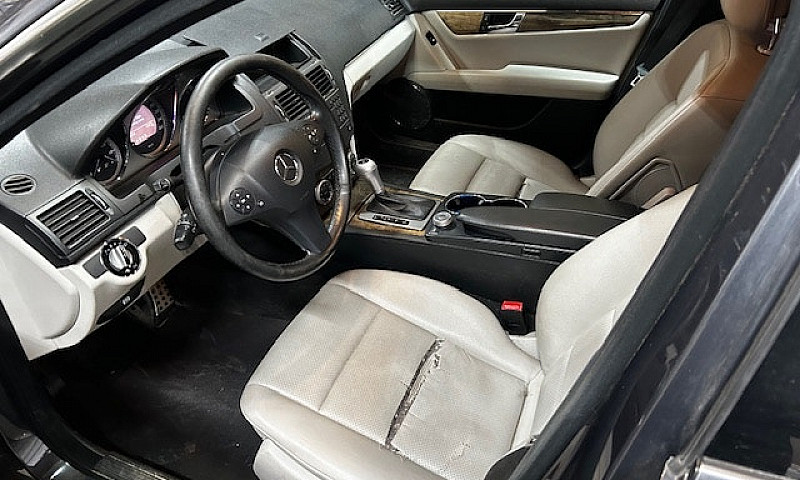 2010 Mercedes Benz C...