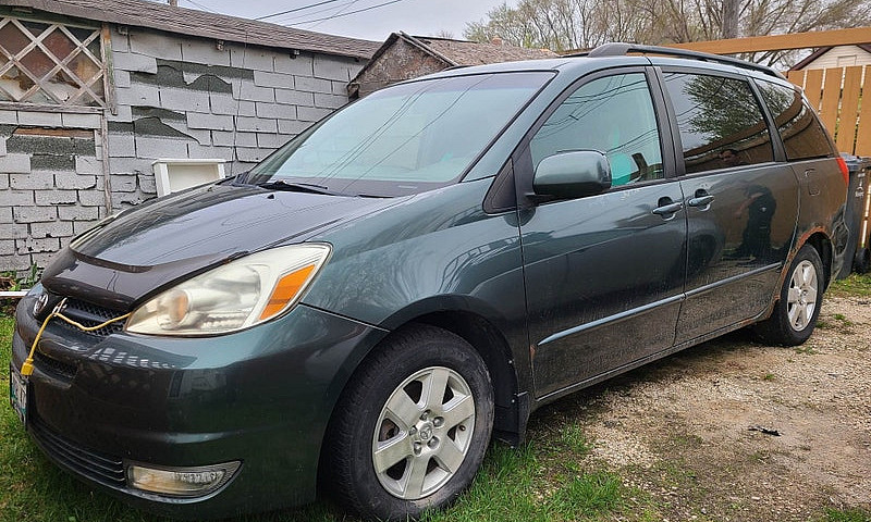 2004 Toyota Sienna L...