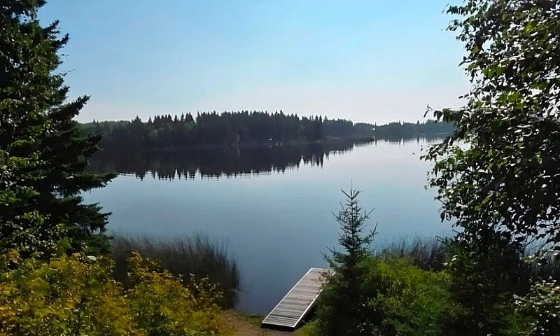 Premium Lakefront Lo...