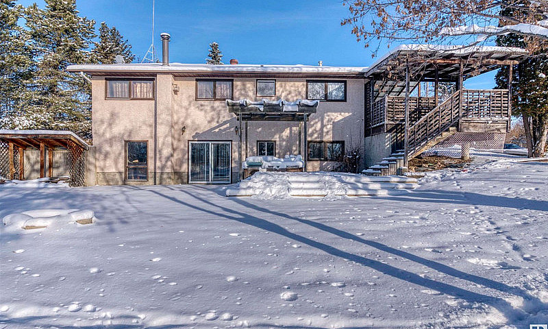Acreage Home For Ren...