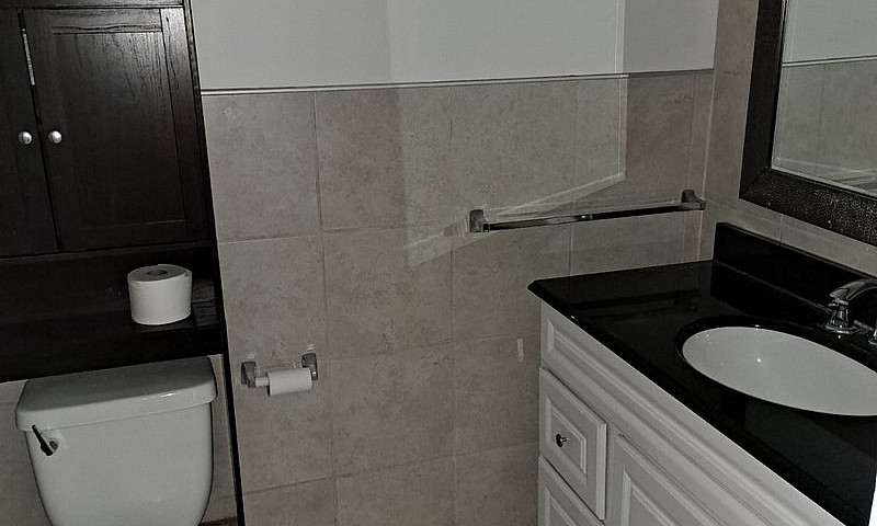 A Beautiful 2 Bedroo...