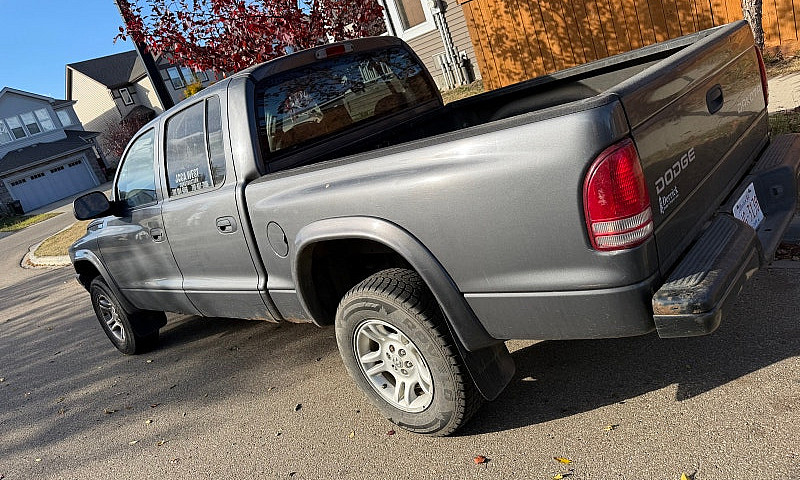 Dodge Dakota 2003...