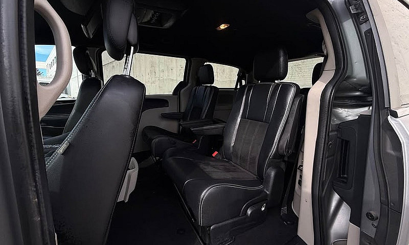 Dodge Grand Caravan...