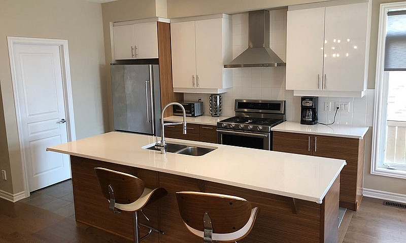 3-Bedroom End-Unit T...