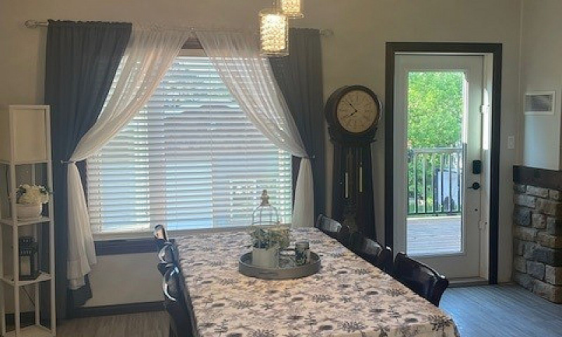 5-Bedroom Home With ...