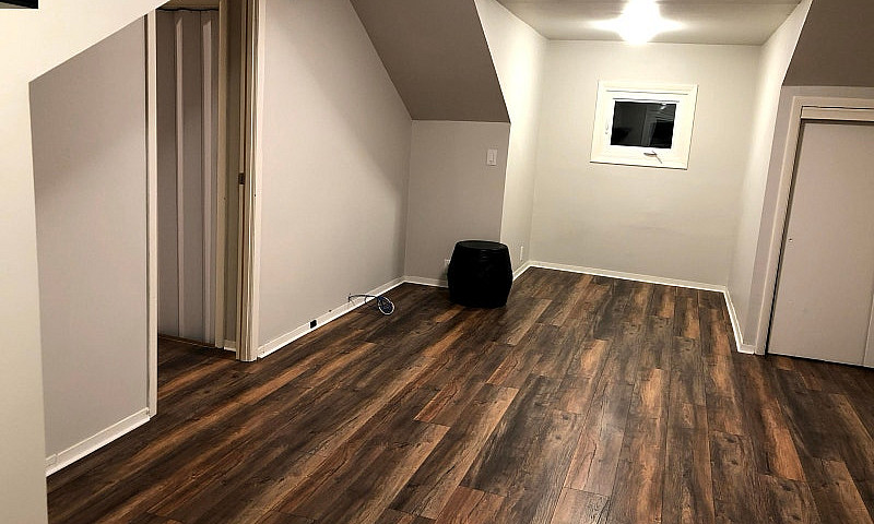 Bright 1+ Bedroom Up...
