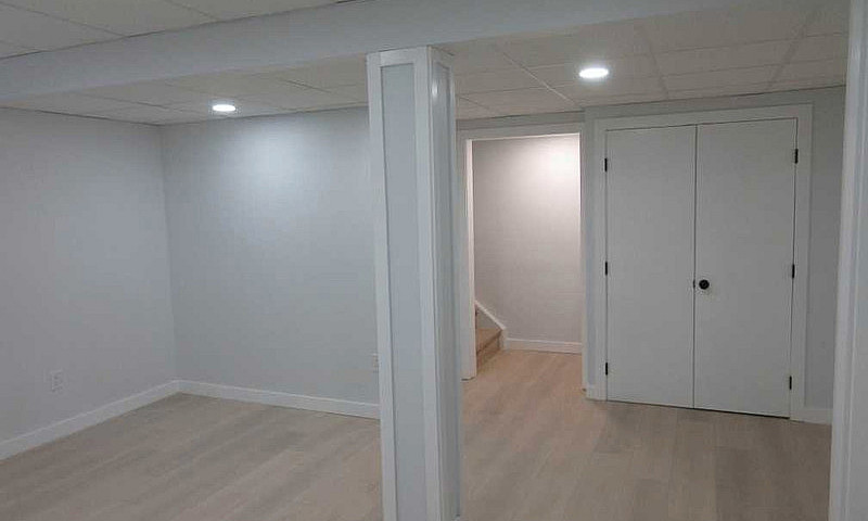 Modern 3 Br 2 Bath F...