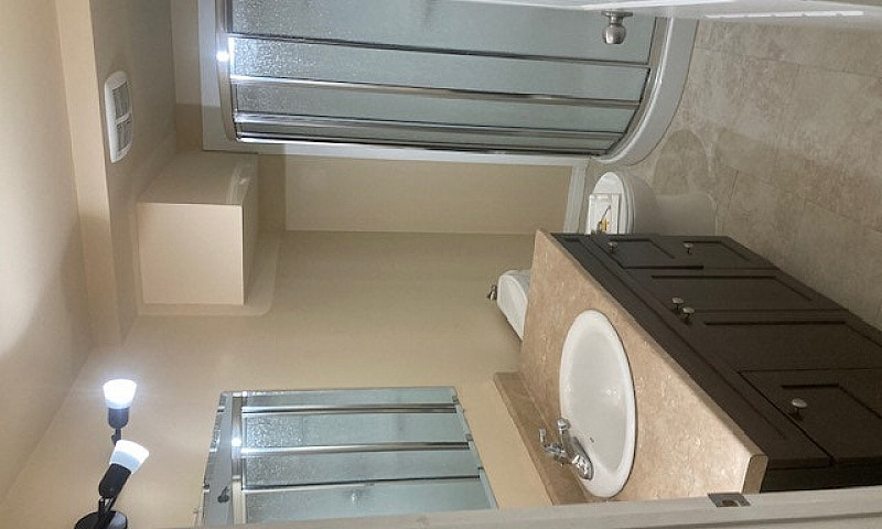 Basement Suite For R...