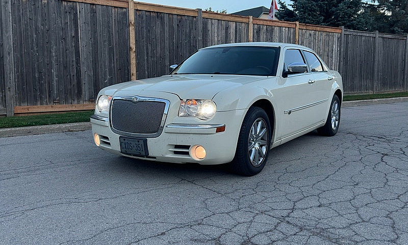 2008 Chrysler 300C...