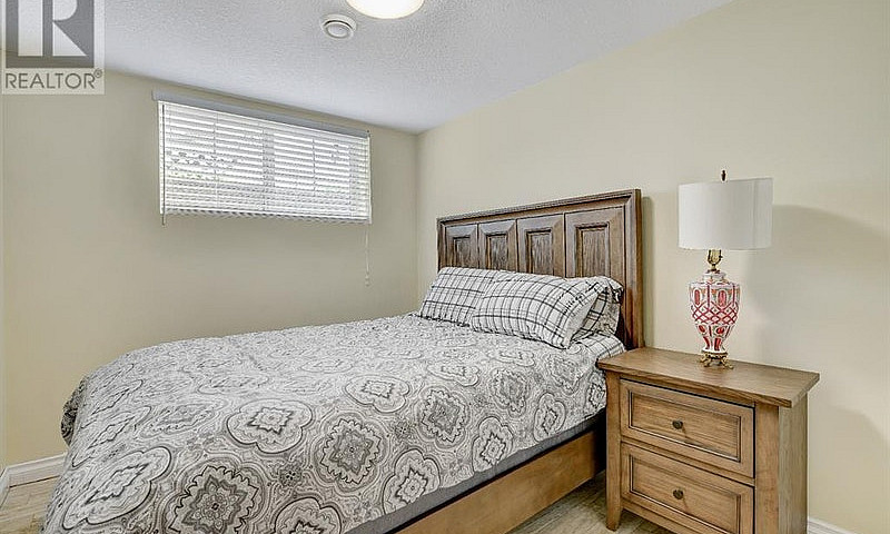 9634 – 107 Avenue – ...