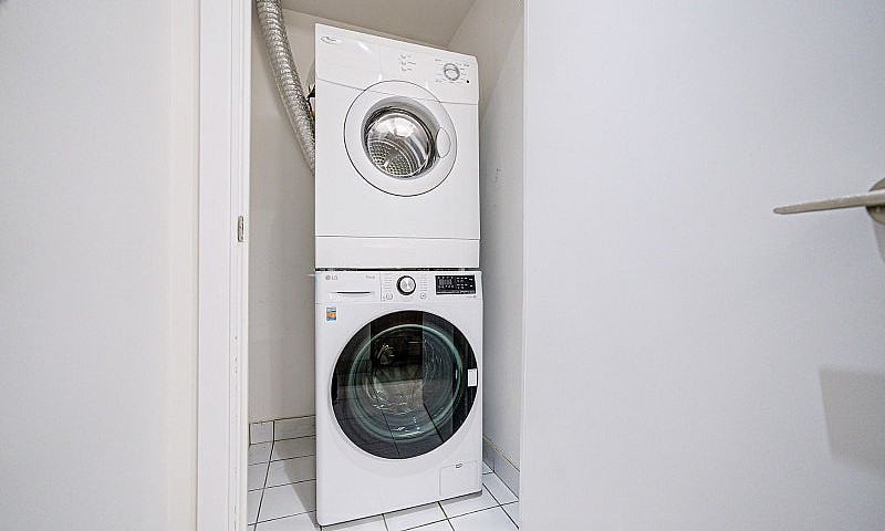 Luxury 1 Bedroom Tor...