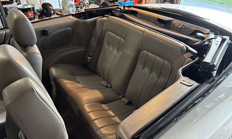2002 Chrysler Sebrin...