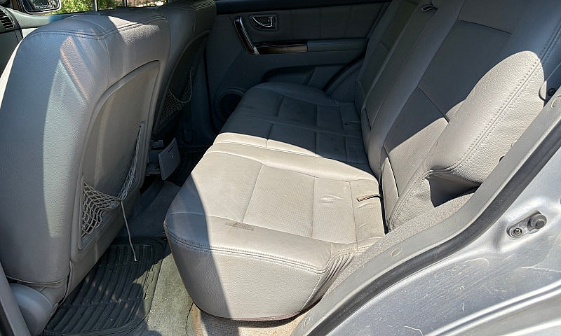 2005 Kia Sorento 4X4...