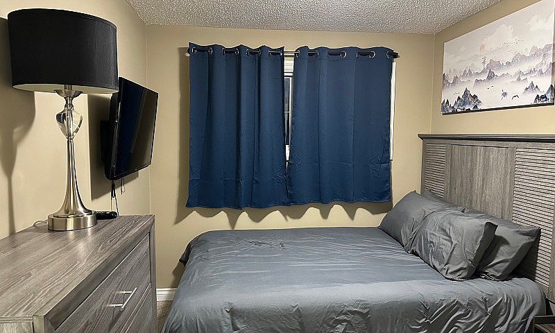 5 Bedroom Bungalow W...