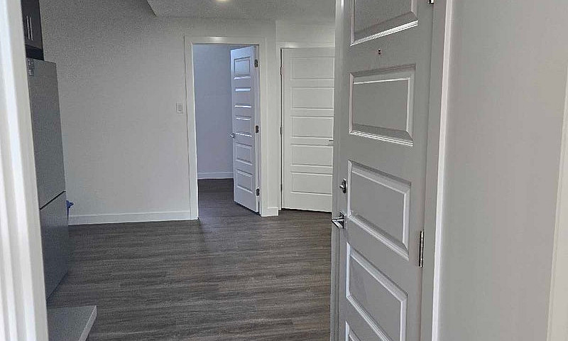 Cozy Newly Built Lag...