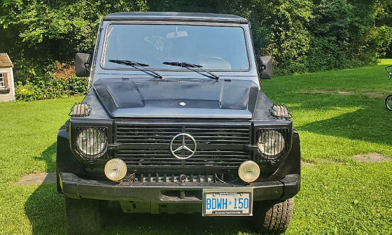 1985 Mercedes-Benz 2...