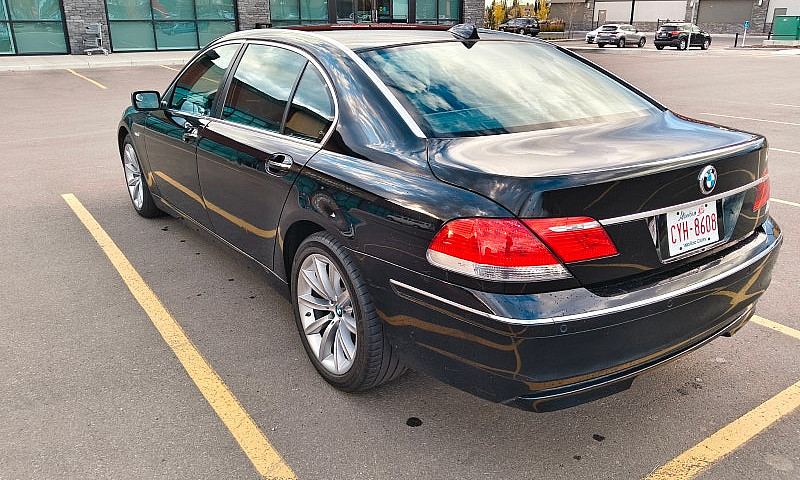 Bmw 750Li Long Base!...