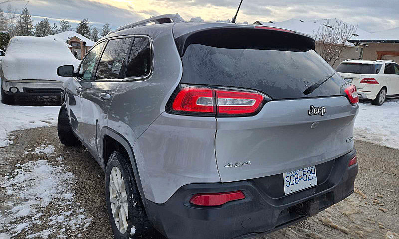2015 Jeep Cherokee (...